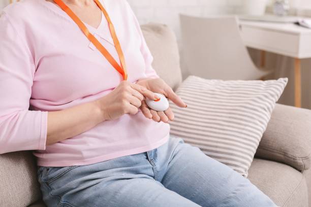 téléassistance seniors personnes âgées en situation de handicap urgence secours chute malaise