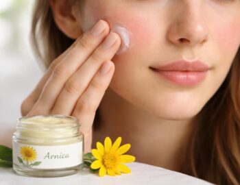 découvrez si l'application d'arnica sur le visage est une méthode efficace et sûre pour atténuer les rougeurs cutanées et apaiser la peau.